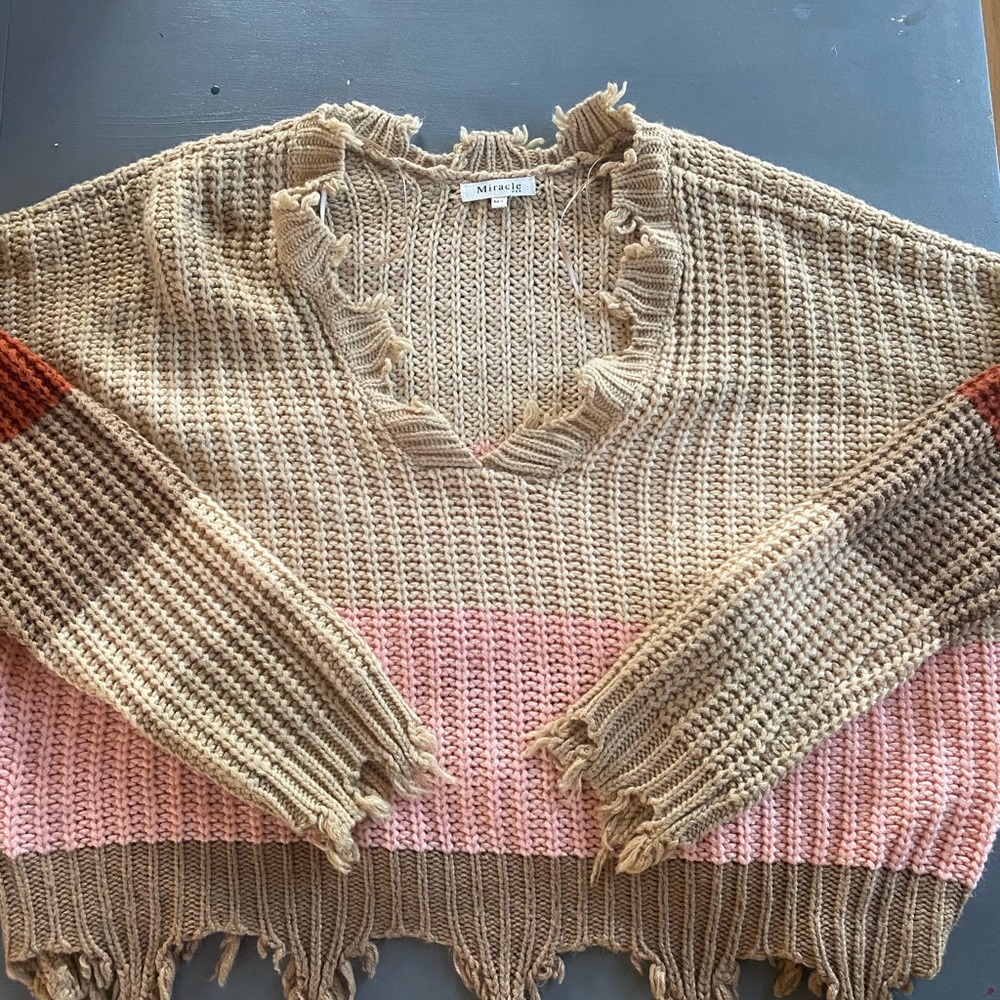 Perfect Fall fringe sweater.